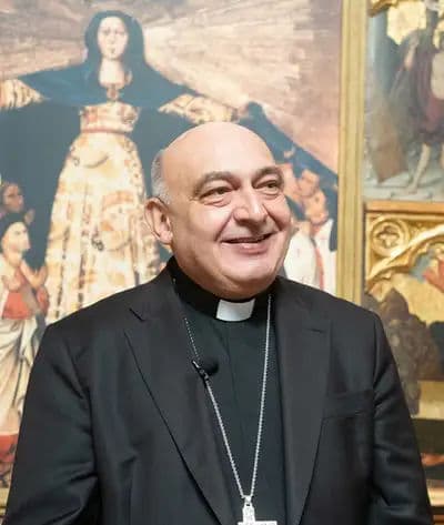 image of La pregària de l'arquebisbe Enrique Benavent pel valencià (extret d'un article d' eltemps.cat)